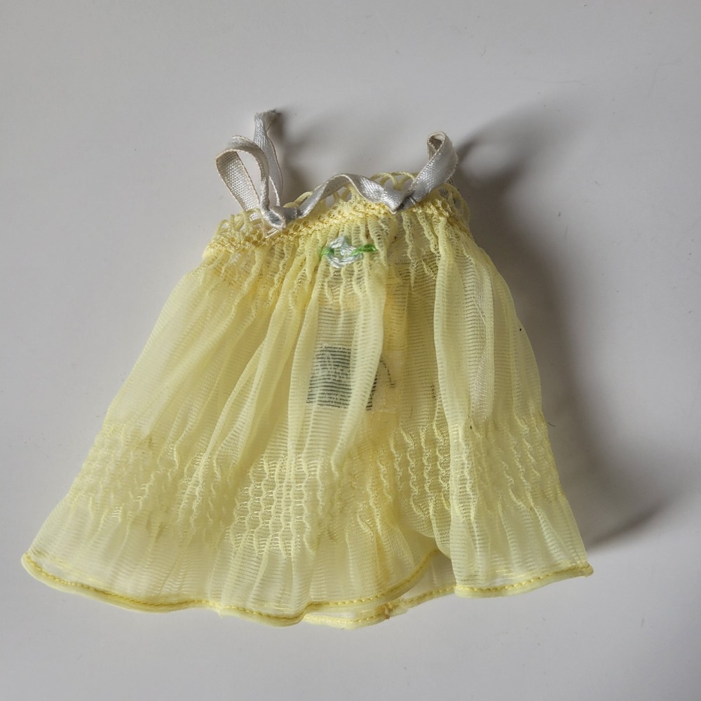 Vintage Barbie "Sweet Dreams" #973 Yellow Nightgown Only • 1959-1963 Mattel Tag‎